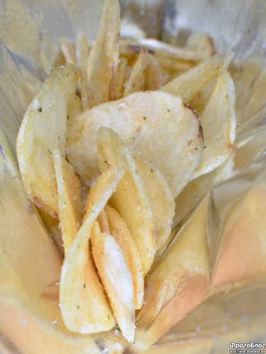 Чипсы из сырого картофеля "Онега" со вкусом сметаны и лука