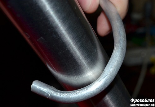 Сгибание алюминиевой трубки о стальнуюу трубу от пылесоса